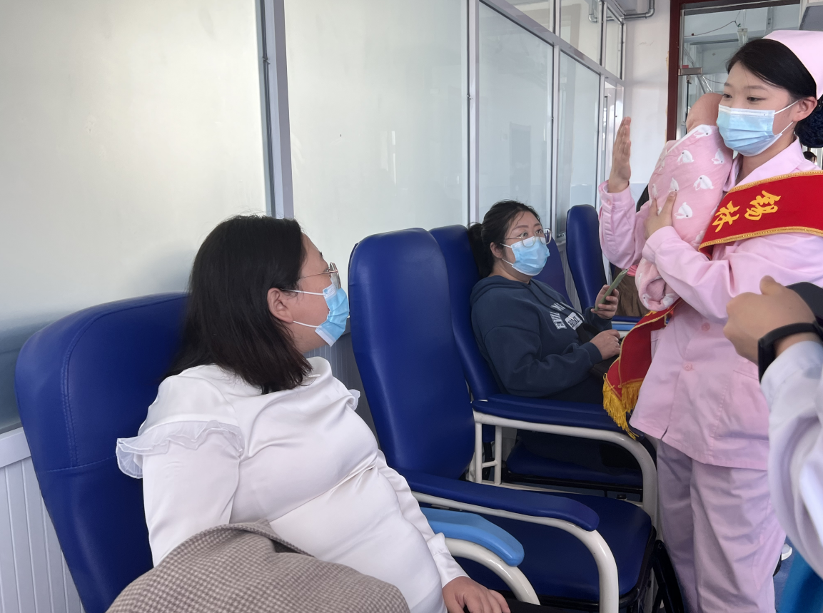 锡林郭勒职业学院医学系开展“巾帼绽芳华 逐梦新时代”志愿服务活动