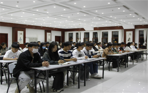 锡林郭勒职业学院学院学生组织开展“习近平总书记在同团中央新一届领导班子成员集体谈话时的重要讲话精神”学习交流会