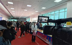 【春风行动】锡林郭勒盟“春风送岗促就业 精准服务助发展”招聘会成功举办
