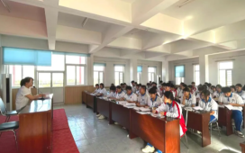 科尔沁区团干部走进第九中学开展主题团日活动